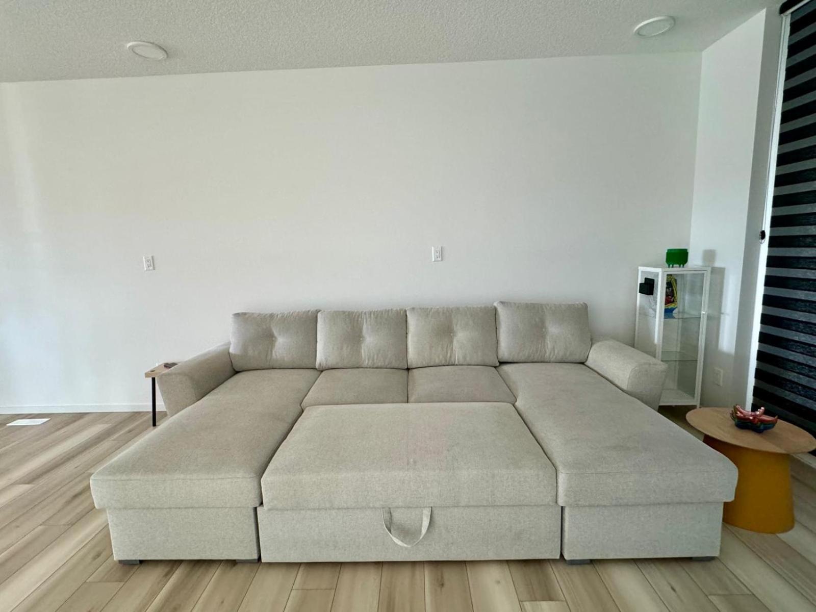 Modern Tuxedo 3 Bedroom Holiday home Edmonton